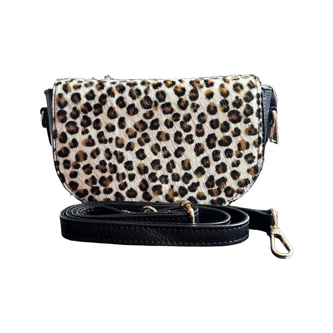 Geanta Cavallina Leopardo din piele naturală cu păr — vedere din lateral-față